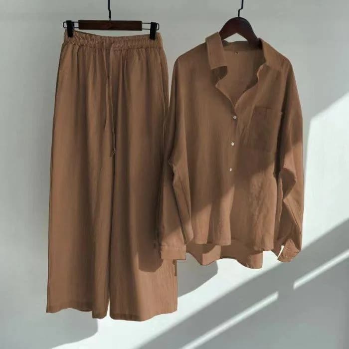 The Earthy Essentials (The Naturals) 2